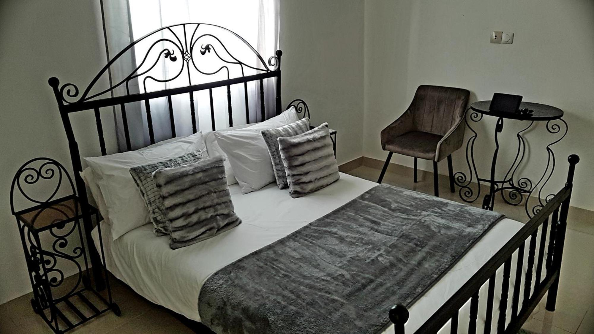Appartement Makepe Bm 2 ดูอาลา ภายนอก รูปภาพ